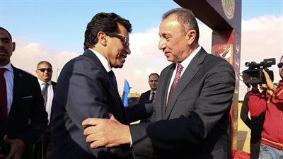 وزير الرياضة يهنئ محمود الخطيب ومجلس إدارة الأهلي الجديد