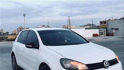 لذوي الهمم.. فولكس فاجن جولف بـ 450 ألف جنيه