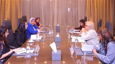وزيرة التضامن تلتقي نظيرتها الفرنسية.. وتبحث سبل التعاون المشترك 