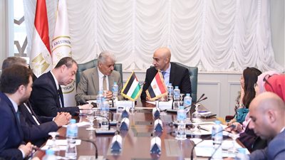 وزير التعليم يستقبل نظيره الفلسطيني لبحث آليات التنسيق لدعم العملية التعليمية للطلاب الفلسطينيين