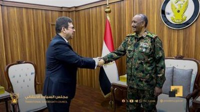 رئيس المخابرات العامة يلتقي البرهان رئيس مجلس السيادة الانتقالي في السودان