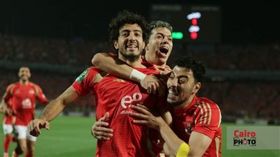 شوبير يكشف تشكيل الأهلي المتوقع أمام صن داونز في دوري الأبطال
