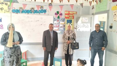 مدير التعليم الإبتدائي ومديرة إدارة طما الأزهرية يتفقدان سير الإمتحانات في سوهاج