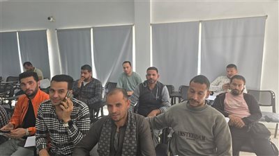 برواتب 2000 درهم.. وزارة العمل تُعلن بدء اختبارات العمال المُرشحين للعمل بشركة مقاولات بالإمارات| صور