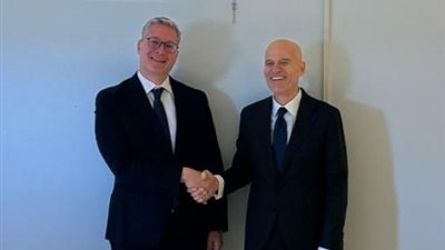 وزير البترول يناقش مع رئيس إيني الإيطالية برنامج حفر الآبار لعام 2025 وحفر البئر الثاني بحقل ظهر