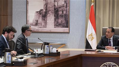رئيس الوزراء يلتقي الرئيس التنفيذي لمتاجر أمازون العالمية والوفد المرافق لبحث فرص التوسع بمصر