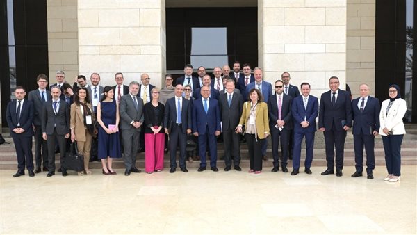 لقاء كامل الوزير