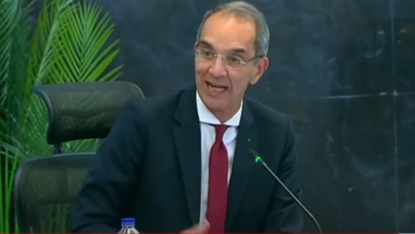 وزير الاتصالات