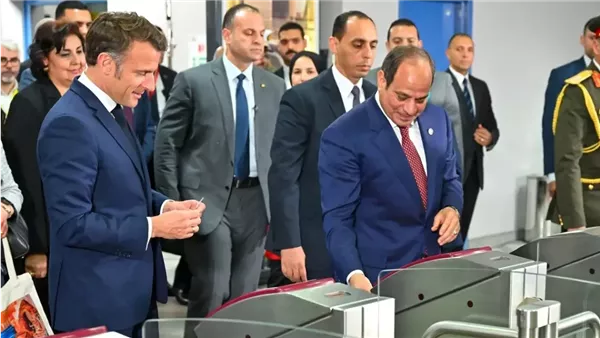 السيسي وماكرون خلال