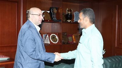 محافظ بني سويف: البطل سعيد نموذج للشجاعة والتضحية في إنقاذ المصابين بحريق المخبز