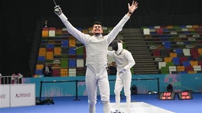 عبدالرحمن طلبة يتوج ببطولة العالم لسلاح الشيش ناشئين بالصين