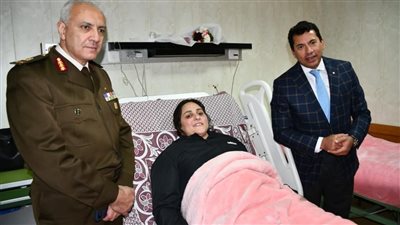 وزير الرياضة يكلف فريقا استشاريا طبيا لمتابعة حالة نهلة رمضان لاعبة رفع الأثقال