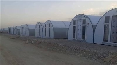 قناة إسرائيلية تزعم إعادة توطين أهالي غزة في مخيمات شمال سوريا بتمويل قطري تركي