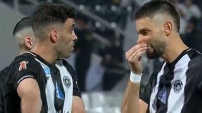 مشادة بين كاراسكو وحمد الله بسبب ركلة جزاء في مباراة الشباب والخلود بالدوري السعودي| فيديو