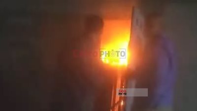 السيطرة على حريق بكابينة كهرباء أمام مستشفى أطفيح العام بالجيزة