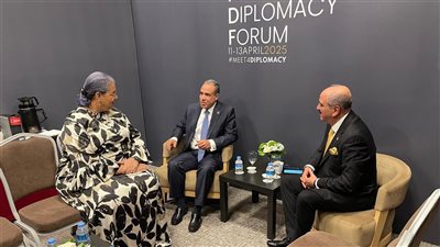 وزير الخارجية يعقد لقاءً في أنطاليا مع نظيره التونسي والمبعوثة الأممية إلى ليبيا 