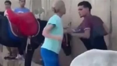 صاحب واقعة السائحة: جالي مشتري للحمار بـ 100 ألف جنيه ورفضت أبيعه