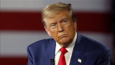 ترامب يعلن وقف الهجمات ضد الحوثيين