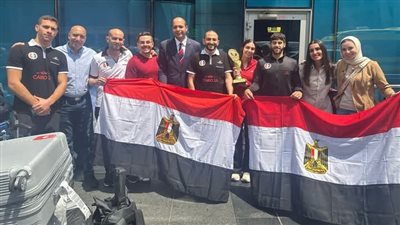 وفد رسمي يستقبل بعثة مصر المشاركة ببطولة العالم تحت 23 عامًا للإسكواش