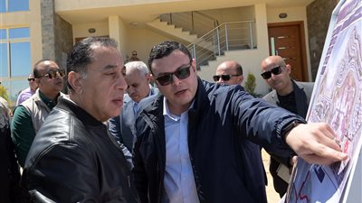 رئيس الوزراء يتفقد الحي اللاتيني بالعلمين الجديدة