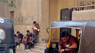 انقطاع الكهرباء والمياه عن منشأة القناطر وعدة قرى مجاورة منذ الصباح.. والدفع بسيارات مياه ومولدات كهرباء