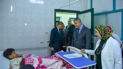 إعانة شهرية وفرصة عمل.. محافظ الإسكندرية يوجه بسد احتياجات أسرة ضحايا عقار اللبان المنهار 