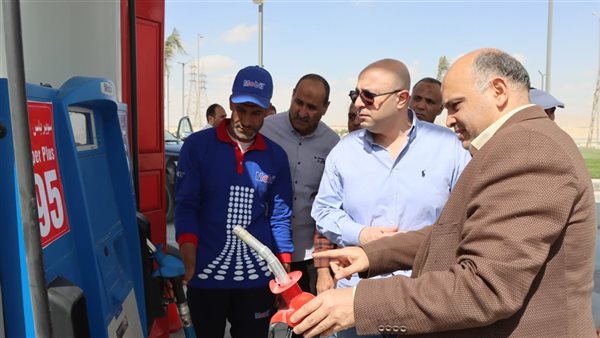 جانب من جولة المحافظ