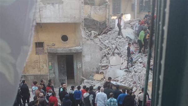 انهيار عقار