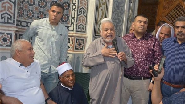 جانب من لقاء محافظ