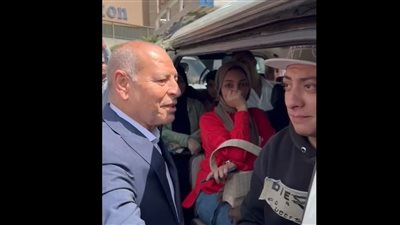 محافظ القاهرة لـ ركاب الميكروباص: حددنا التعريفة الجديدة بكل المواقف ومحدش يدفع زيادة عن كدا| خاص