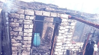 المكان اتفحم.. السيطرة على حريق 5 منازل من الطوب الأبيض بسوهاج | بث مباشر