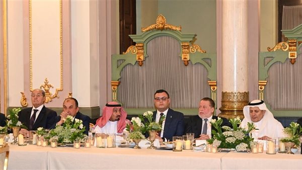 وزير الإسكان 