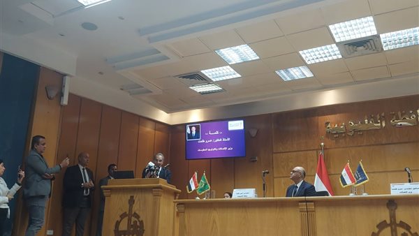 وزير الاتصالات