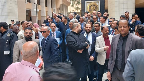 وقفة احتجاجية لمحامي