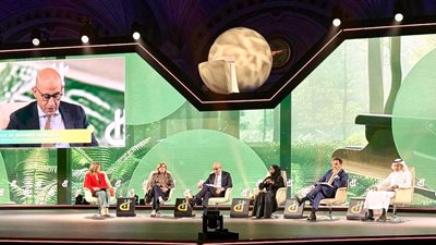 وزير التعليم يشارك في جلسة حوارية تحت عنوان تمكين التوافق مع سوق العمل