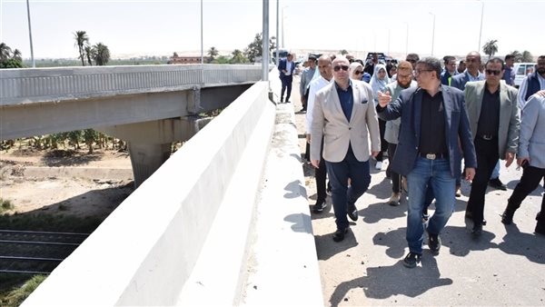 جانب من جولة المحافظ