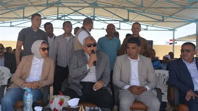 وسط أجواء حماسية.. محافظ الوادي الجديد يشهد ختام سباق بغداد للهجن والفروسية| صور