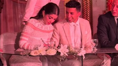 بكاء أحمد زاهر والخطيب شاهدًا.. لقطات من عقد قران ليلى أحمد زاهر وهشام جمال ورد فعل شقيقتها ملك