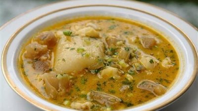 بعد تصدرها التريند.. هل مرق العظام يؤخر الشيخوخة ويساعد على فقدان الوزن؟