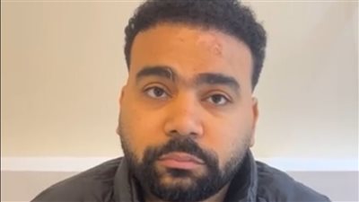 الشاب المعتدى عليه في عزاء إبراهيم شيكا: مستعد للتصالح بشرط اعتذار علني| فيديو