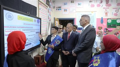 محافظ أسوان يشهد الحفل الختامي لمعرض الأنشطة التربوية والطلابية.. ويقدم شكره للقائمين على التنظيم والظهور المشرف