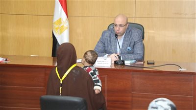 في لقائه الأسبوعي بالمواطنين.. محافظ بني سويف يوجه بحلول عاجلة ودعم اجتماعي للفئات الأولى بالرعاية