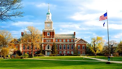 أمريكا تلغي تأشيرات طلبة عرب وتعيدهم إلى بلادهم