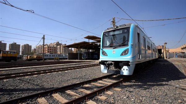 قطار مترو أنفاق القاهرة