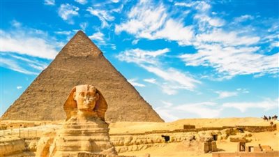 ذا صن: باحث بريطاني يزعم اكتشاف قبر المسيح وتابوت العهد أسفل الهرم الأكبر