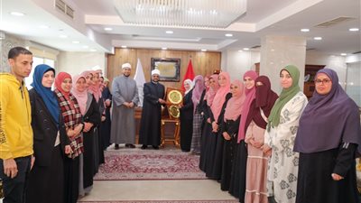بحضور أمين البحوث الإسلامية.. واعظات الأزهر يكرّمن الدكتورة إلهام شاهين تقديرًا لجهودها في الدعوة وتمكين المرأة