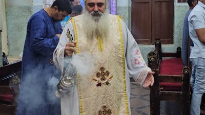 أسبوع الآلام.. أقباط قنا يحتفلون بخميس العهد بكنيسة أبي فام الجندي بالمراشدة