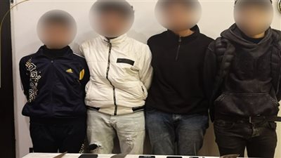 القبض على 4 عاطلين ظهروا في فيديو بأسلحة بيضاء بالإسكندرية