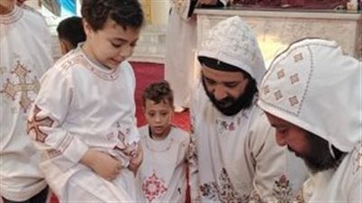 بالمئات.. الأقباط يحتفلون بخميس العهد في دير الأنبا متاؤس الفاخوري بالأقصر