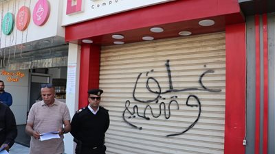 جهاز 6 أكتوبر يقرر غلق وتشميع 25 محلًا مخالفًا بميدان الحصري 